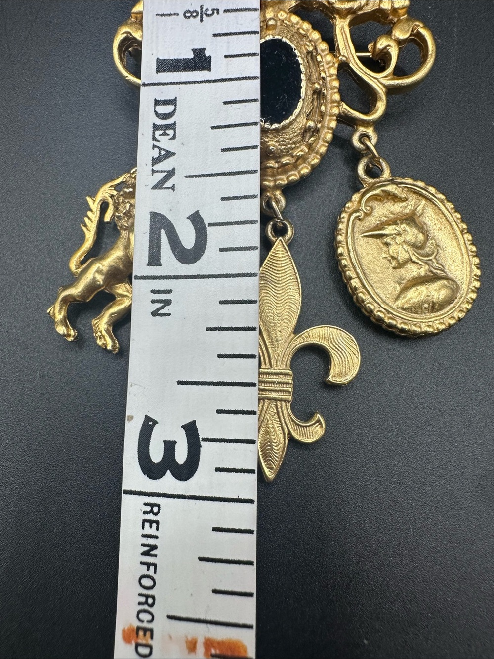 Vintage Heraldic Charm Brooch Pin Gold Tone Fleur de Lis Lion Cameo Etruscan - Picture 5 of 8